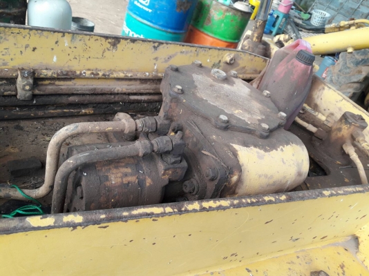 ขายรถเกรด KOMATSU GD625A-1 S/N 60098 เอกสารเล่มทะเบียน ราคา 1550000