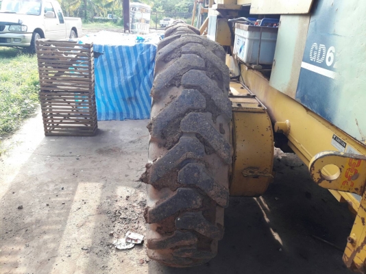 ขายรถเกรด KOMATSU GD625A-1 S/N 60098 เอกสารเล่มทะเบียน ราคา 1550000