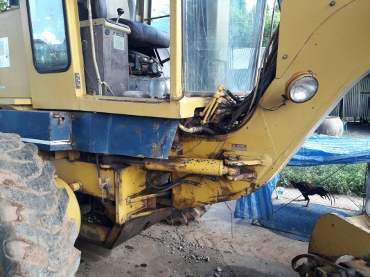 ขายรถเกรด KOMATSU GD625A-1 S/N 60098 เอกสารเล่มทะเบียน ราคา 1550000