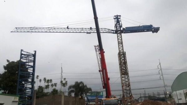 ทาวเวอร์เครน ทาวเวอร์เครน