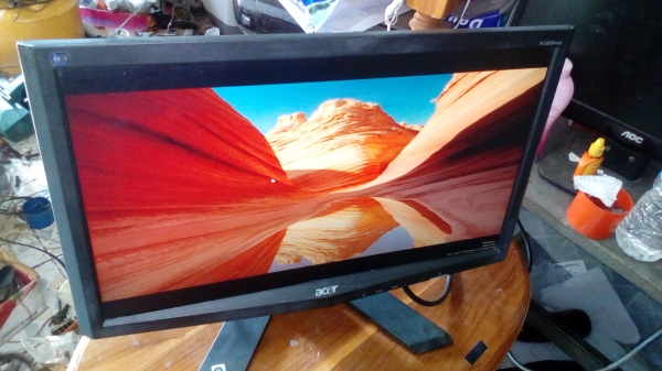 จอคอม LCD ACER  19 นิ้ว รุ่น x193hqb