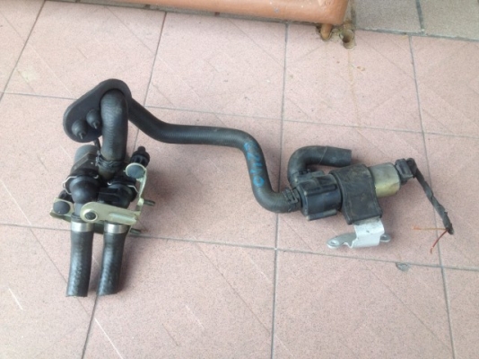 ปั้มน้ำ BENZ E240 ครบชุดตามรูปเก่าญี่ปุ่นเเท้สภาพดีใช้งานได้ปกติ