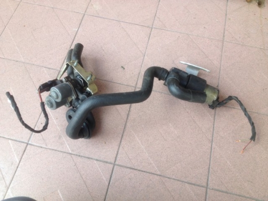 ปั้มน้ำ BENZ E240 ครบชุดตามรูปเก่าญี่ปุ่นเเท้สภาพดีใช้งานได้ปกติ