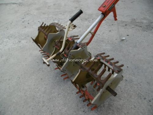 เครื่องกำจัดวัชพืชในร่องข้าว รหัสสินค้า : 80803320 ยี่ห้อ : KIORITZ รุ่น : PC-301E