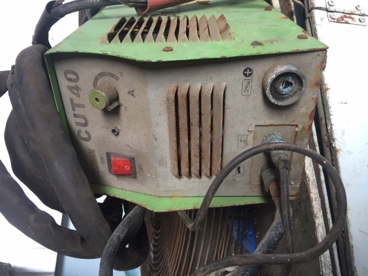 ขาย ถังอาร์กอน2ใบมีแก้สเต็มๆ4000-2000 T0818444998