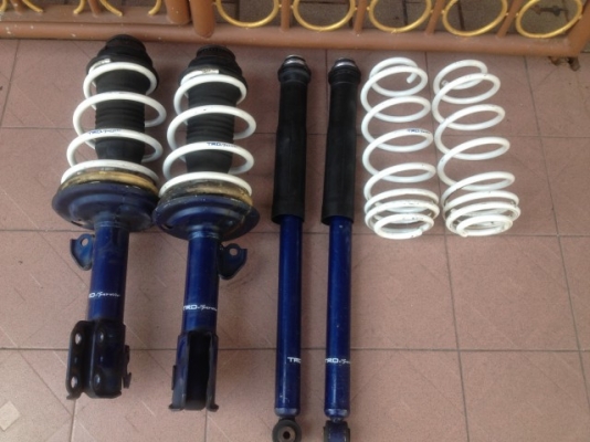 โช๊คสปริงTRDสีน้ำเงินกับขาว ตรงรุ่น TOYOTA YARIS เก่าญี่ปุ่นเเท้สภาพสวยๆ