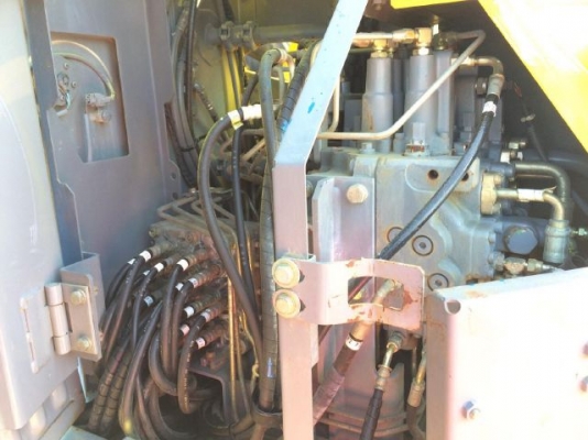 ขายรถแบคโฮ HITACHI ZX125 รถนอกนำเข้าเองจากญี่ปุ่น สภาพสวยพร้อมใช้งาน มีVDOการทำงานครับ ขายรถแบคโฮ HITACHI ZX125 รถนอกนำเข้าเองจากญี่ปุ่น สภาพสวยพร้อมใช้งาน มีVDOการทำงานครับ