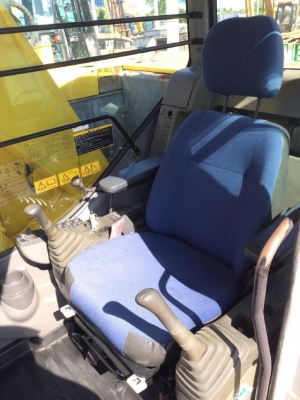 ขายรถแบคโฮ HITACHI ZX125 รถนอกนำเข้าเองจากญี่ปุ่น สภาพสวยพร้อมใช้งาน มีVDOการทำงานครับ ขายรถแบคโฮ HITACHI ZX125 รถนอกนำเข้าเองจากญี่ปุ่น สภาพสวยพร้อมใช้งาน มีVDOการทำงานครับ