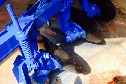 ขาย FORD 77. เครื่องT5 ท้าย6600 ใบดันหน้า ผานหลัง พร้อมเล่ม