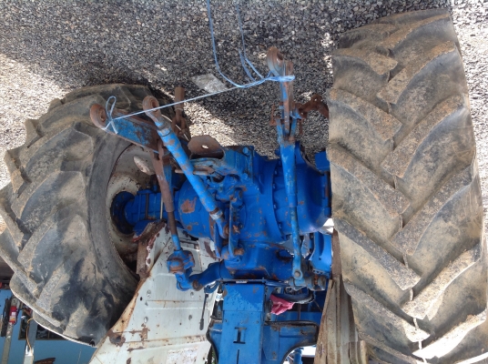 ขาย FORD 77. เครื่องT5 ท้าย6600 ใบดันหน้า ผานหลัง พร้อมเล่ม