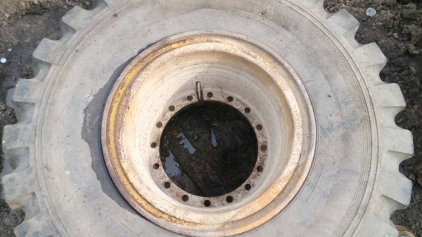 ขายชิ้นส่วน อะไหล่รถตักล้อยาง CAT-950-F 966-F มีบุ้งกี้ แขนบุ้งกี้  ยาง กระบอกก็ยังมีครับ ขายไม่แพง