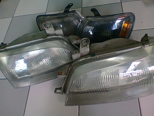 โคมไฟหน้า TOYOTA CORONA ท้ายโด่งงาน KOITO JAPAN โคมไฟหน้า TOYOTA CORONA ท้ายโด่งงาน KOITO JAPAN