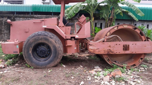 ขายรถบดSakai 2เปลือก2เพลา10ตันสภาพพร้อมใช้ ติดคุณอ๊อฟพิจิตร086-737-9991