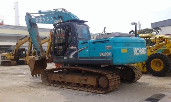 KOBELCO SK200-8 ปี 2011 5796 ชม.