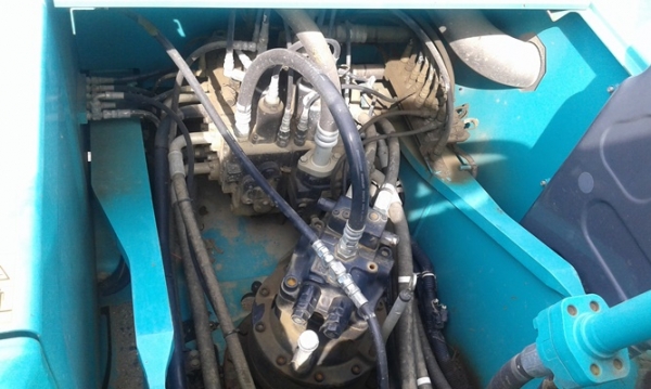 KOBELCO SK200-8 ปี 2011 5796 ชม.