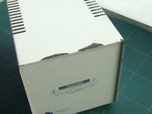 หม้อแปลงไฟจาก 220v ==> 100v /110v ขนาด 1,000w ของ Protech รุ่น AD-1325