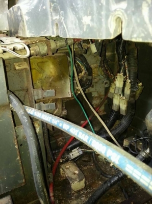 ขาย 465,000 KOMATSU  PC120-6  เครื่องดี ปั้มดี (ไฟฟ้าตัด กล่อง อยู่)  เอกสารเล่มทะเบียน รถอยู่ จ.สุพรรณบุรี  090-772-3710 090-772-3708