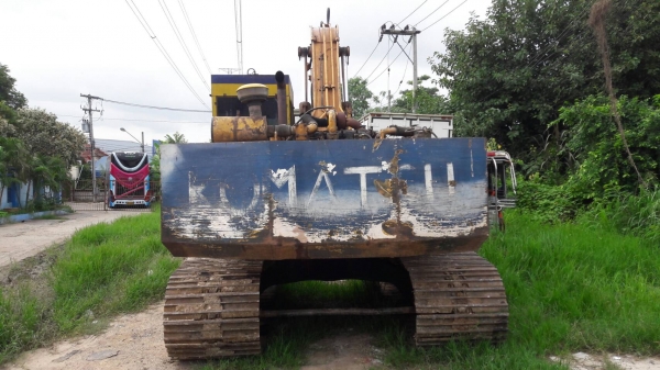 ขาย 270,000 KOMATSU  pc 200-3 เครื่อง เดิมดี ปั้มแรง เอวมีขยับ ช่วงล่างเต็ม รถสวยพร้อมใช้ 090-772-3710 090-772-3708