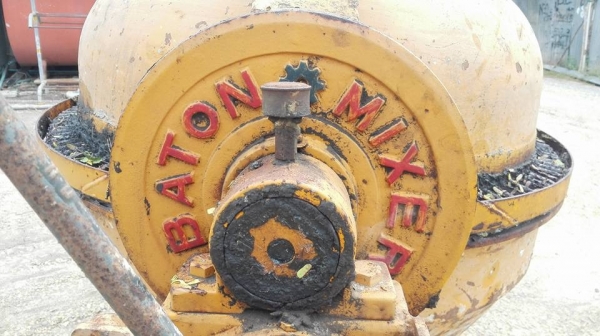 ** SOLD ** โม่ปูนผสมก่อสร้าง BARTON ไม่มีมอเตอร์สภาพสวยลื่นๆไม่มีปะผุพร้อมใช้งาน!!