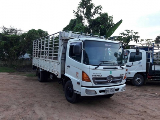 ขายรถบรรทุก HINO 500 จดทะเบียนปี2553 ยาว5.50เมตร เครื่อง150แรง ราคา830,000 สนใจโทร 090-8588220คุณนะ 