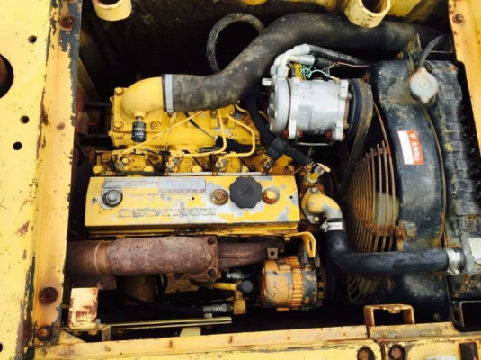 ขาย 650,000  KOMATSU pc 60-6 สภาพเก่านอก แอร์เย็น ไฟฟ้าครบ มีไลนหัวเจาะ เอกสารอินวอยย์ (รถอยู่ปทุม) 090-772-3710 090-772-3708