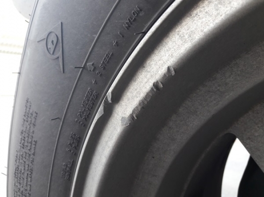 ล้อ5รู 139.7 Made in Japan ขอบ15 กว้าง8 offset-24 ตำหนิ1วง ล้อน้ำหนักเบา ไม่ใช่งานเหล็ก มี4วง ล้อ5รู 139.7 Made in Japan ขอบ15 กว้าง8 offset-24 ตำหนิ1วง ล้อน้ำหนักเบา ไม่ใช่งานเหล็ก มี4วง