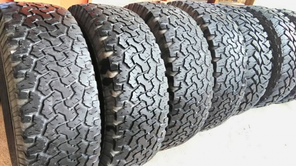 ขายยาง Bf All 265 70 R17 ปี 13  1ชุด ขายที่ 6500 บาท