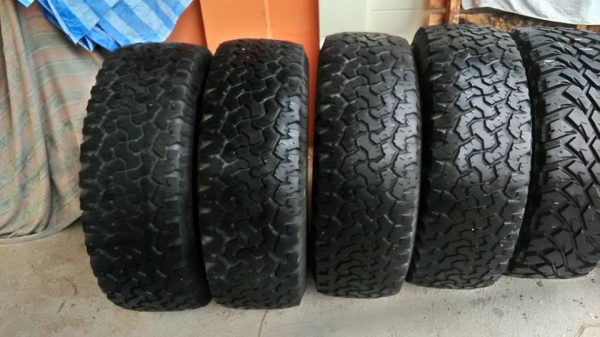 ขายยาง Bf All 265 70 R17 ปี 13 1ชุด ขายที่ 6500 บาท ขายยาง Bf All 265 70 R17 ปี 13 1ชุด ขายที่ 6500 บาท