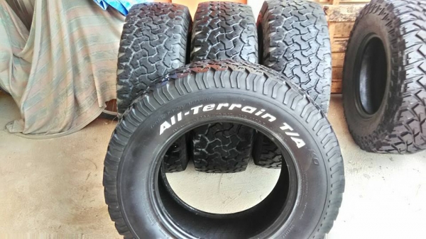 ขายยาง Bf All 265 70 R17 ปี 13 1ชุด ขายที่ 6500 บาท ขายยาง Bf All 265 70 R17 ปี 13 1ชุด ขายที่ 6500 บาท