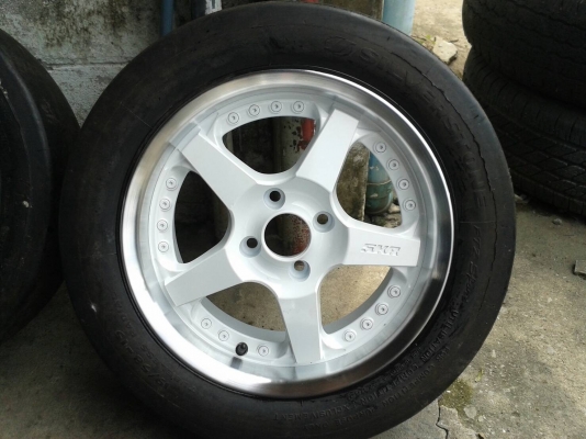 ขอบ15นิ้ว4รู100 พร้อมยาง ชุดนี้ ราคา 6500 บาท