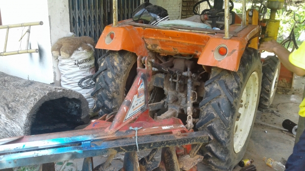 ขายตามสภาพรถไถคูโบต้า22แรงโฟวินมีพานหลังมีดันหน้าเครื่ิองดี