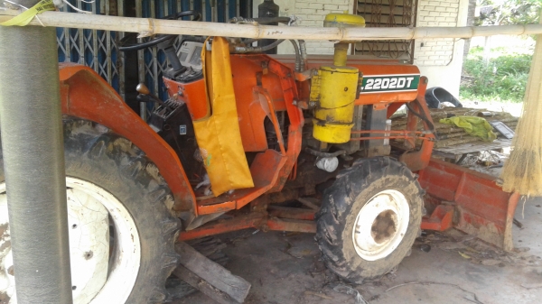 ขายตามสภาพรถไถคูโบต้า22แรงโฟวินมีพานหลังมีดันหน้าเครื่ิองดี