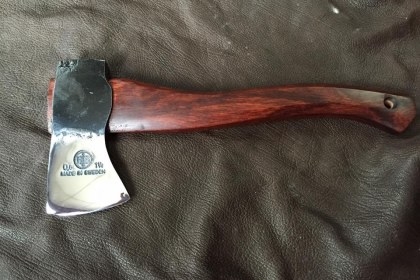 ขายขวานเสือ1 1/4ปอน HULT'S CELEBRATED AXES. MADE IN SWEDEN.แต่งหัว