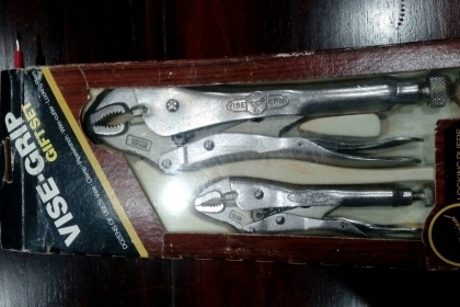ขายคีมล็อกแพ็คคู่ VISE-GRIP Made in USA.งานเก่าเก็บ ขายคีมล็อกแพ็คคู่ VISE-GRIP Made in USA.งานเก่าเก็บ