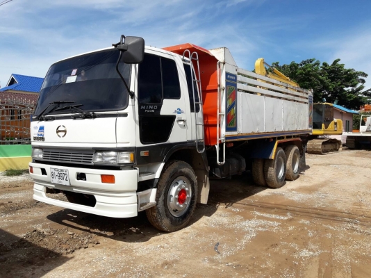 ขายรถสิบล้อดัมพ์ HINO 3M เครื่องเดิม 240 แรง 2 เพลา ปี 38 เกียร์เดิม กระบะดัมพ์ข้างเรียบ ทะเบียนพร้อม
