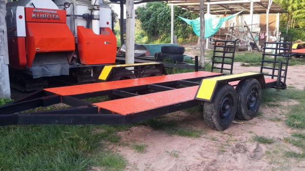 เทลเลอร์รถเกี่ยวข้าว และแมคโคล เทลเลอร์รถเกี่ยวข้าว และแมคโคล