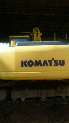รถขุด KOMATSU PC200-7 เลขไมล์ 12,000 ชั่วโมง.