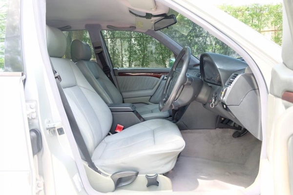Mercedes Benz C220 สี บ.เงิน ปี 1994 Mercedes Benz C220 สี บ.เงิน ปี 1994