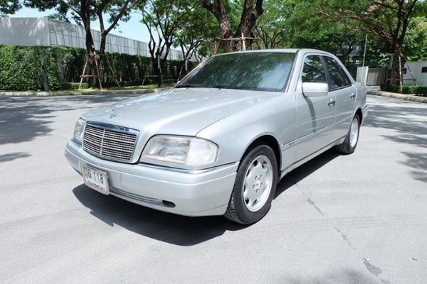 Mercedes Benz C220 สี บ.เงิน ปี 1994