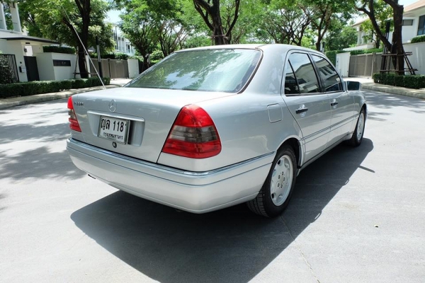 Mercedes Benz C220 สี บ.เงิน ปี 1994 Mercedes Benz C220 สี บ.เงิน ปี 1994
