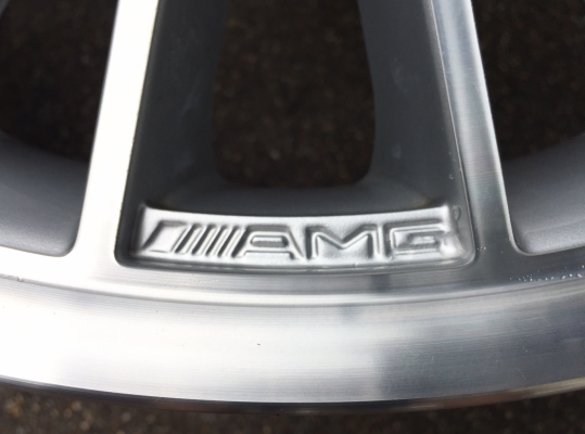 ล้อแท้ AMG Stlye 5 ขอบ18 สภาพสวย สีเดิม ไม่เคยซ่อม ราคาไม่แพง