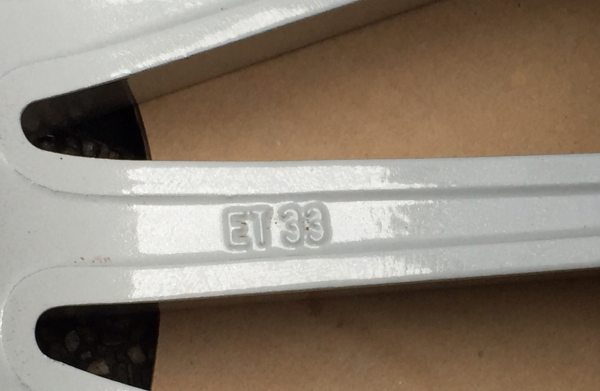 ล้อแท้ AMG Stlye 5 ขอบ18 สภาพสวย สีเดิม ไม่เคยซ่อม ราคาไม่แพง