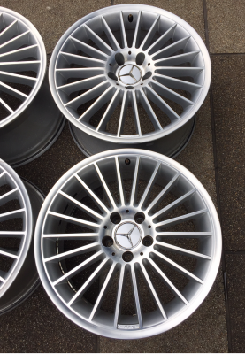 ล้อแท้ AMG Stlye 5 ขอบ18 สภาพสวย สีเดิม ไม่เคยซ่อม ราคาไม่แพง