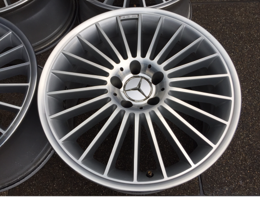 ล้อแท้ AMG Stlye 5 ขอบ18 สภาพสวย สีเดิม ไม่เคยซ่อม ราคาไม่แพง