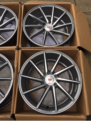 ล้อ Vossen ขอบ18 สภาพป้ายแดง ใช้อาทิตย์เดียว ราคาไม่แพง