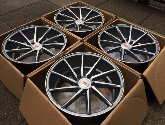 ล้อ Vossen ขอบ18 สภาพป้ายแดง ใช้อาทิตย์เดียว ราคาไม่แพง