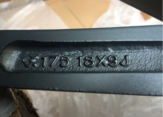 ล้อ Vossen ขอบ18 สภาพป้ายแดง ใช้อาทิตย์เดียว ราคาไม่แพง