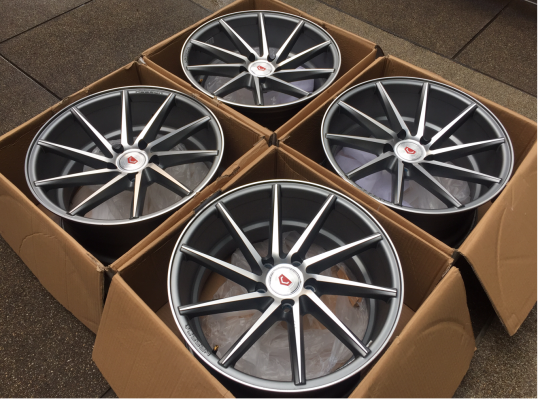 ล้อ Vossen ขอบ18 สภาพป้ายแดง ใช้อาทิตย์เดียว ราคาไม่แพง