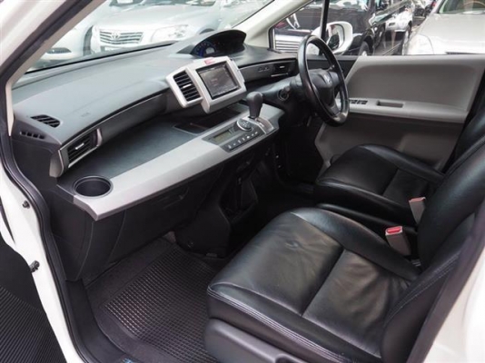 H0NDA FreeD Top สีขาว ปี 2011