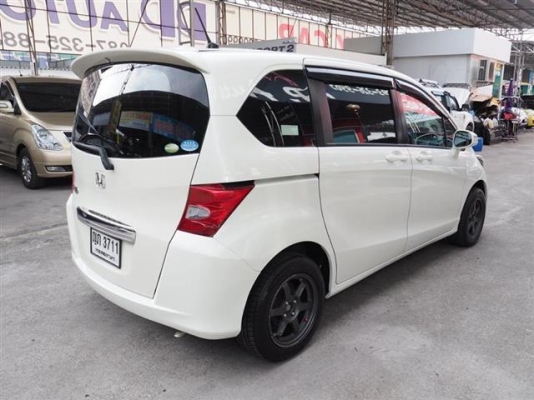 H0NDA FreeD Top สีขาว ปี 2011